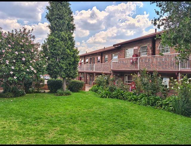 2 BEDROOM APARTMENT FOR SALE IN FERNDALE